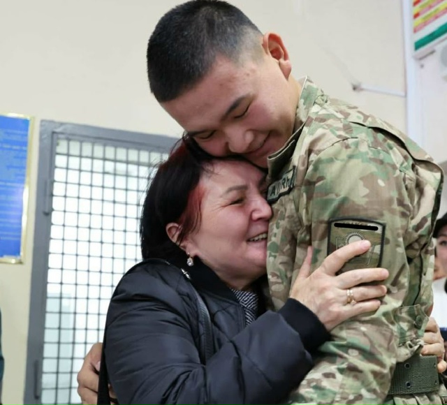 С Днем матери!